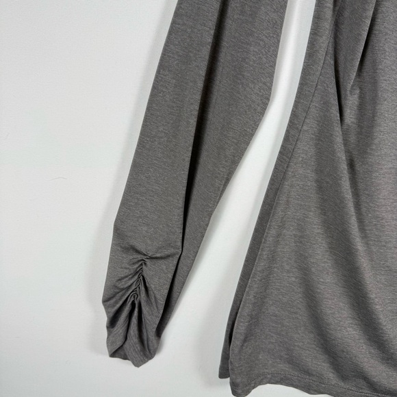 Gaiam Women’s Grey Long Sleeve Yoga Top, Size: Large - Picture 3 of 5
